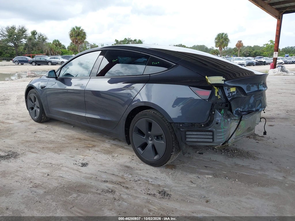 Tesla Model 3 2022