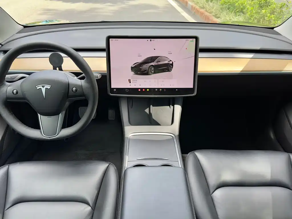 Tesla Model 3 2023