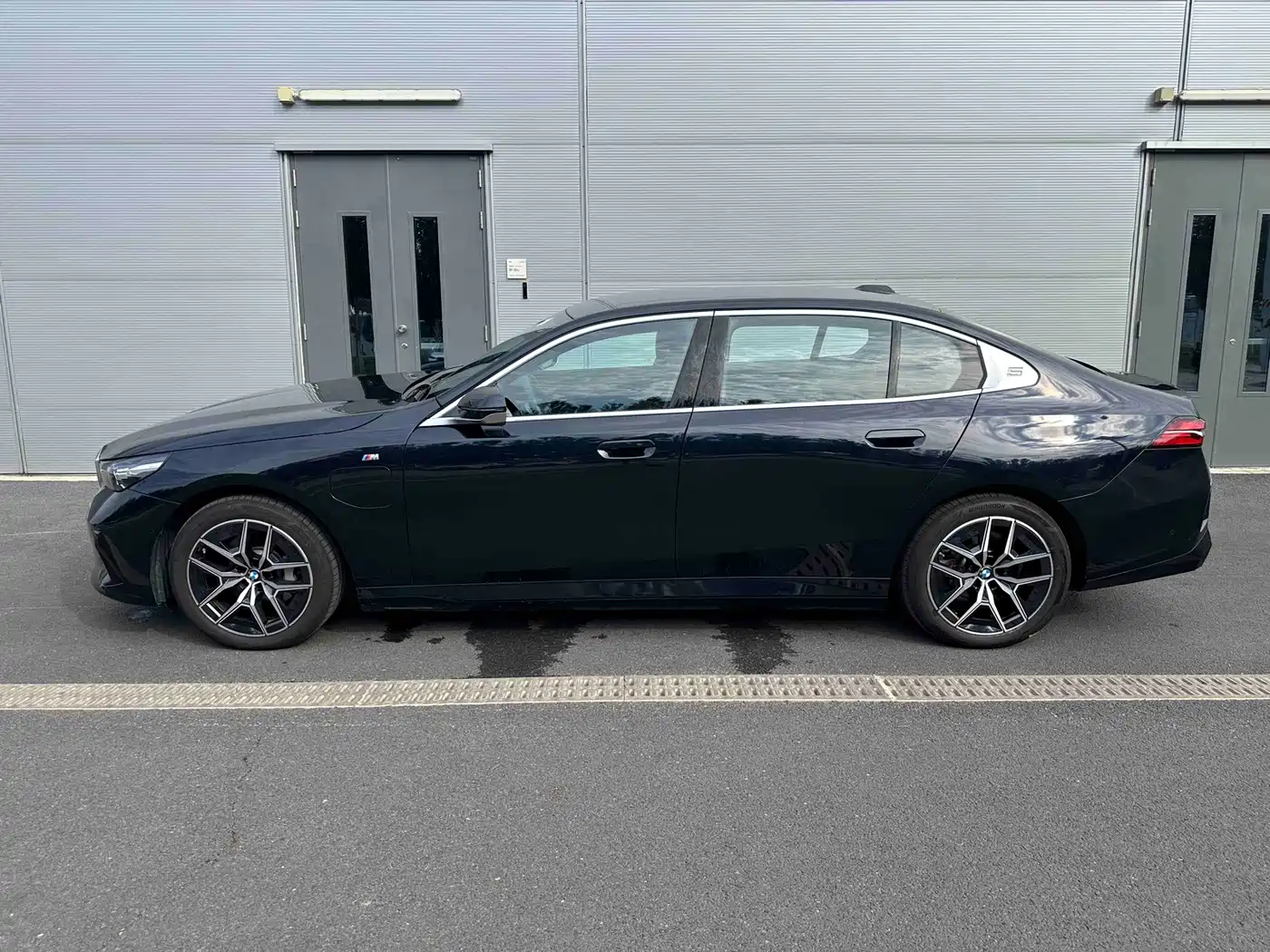 BMW i5 2025