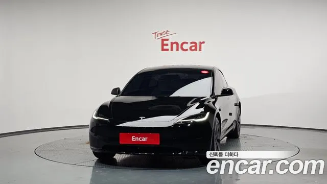 Tesla Model 3 2024