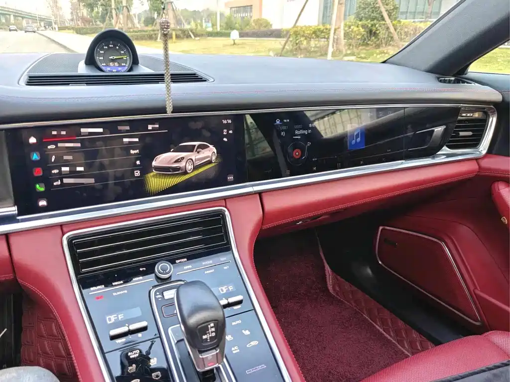 Porsche Panamera 2022