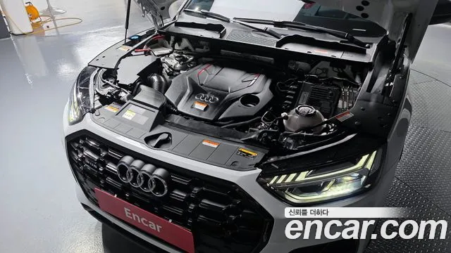 Audi SQ5 2022