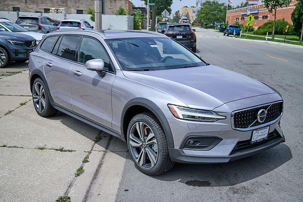 Volvo V60 Cross Country 2026