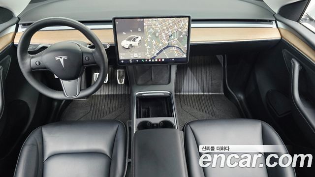 Tesla Model Y 2024