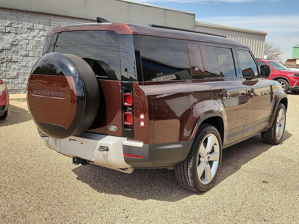 Land Rover Defender 2023