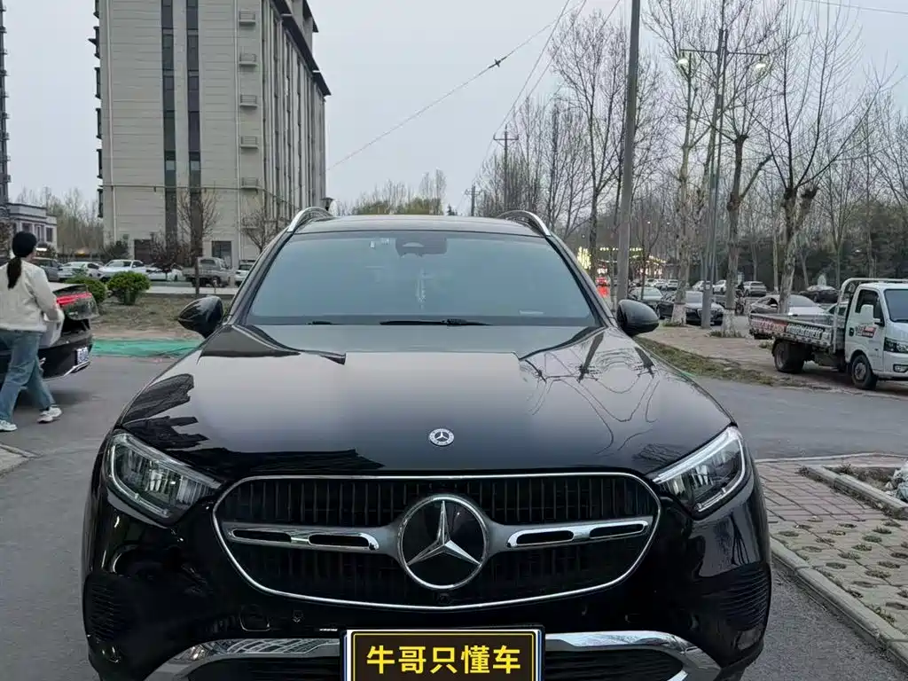Mercedes-Benz GLC 2023