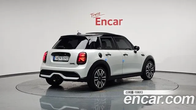 Mini COOPER 2024