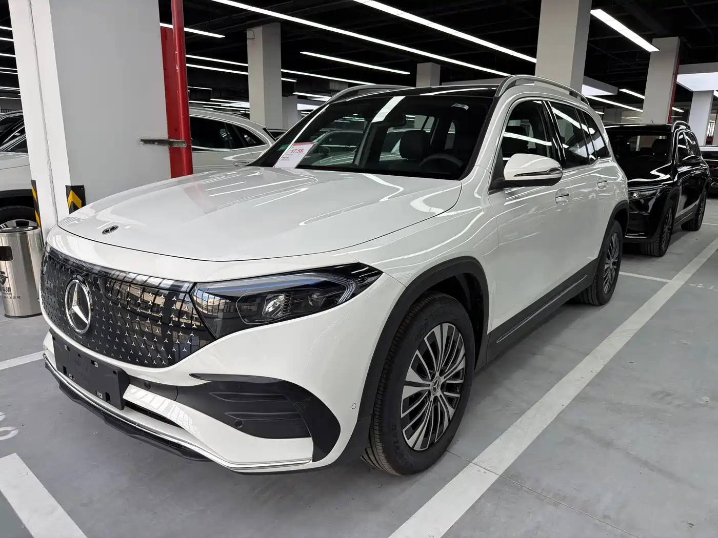 Mercedes-Benz EQB 2026