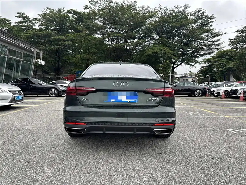 Audi A4 2023