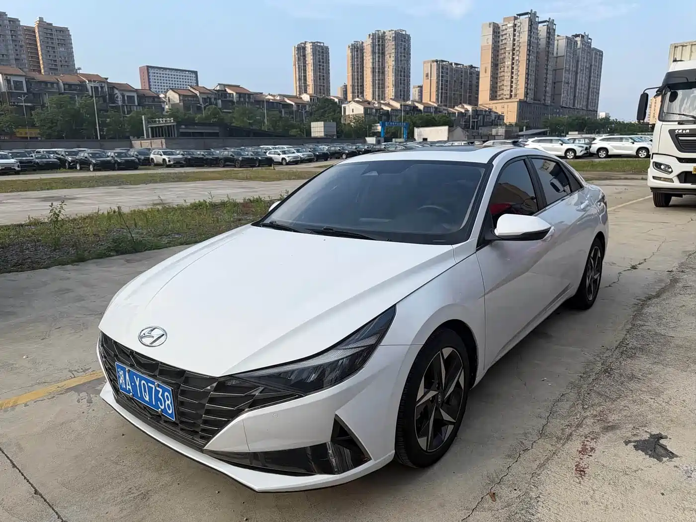 Hyundai Elantra 2023