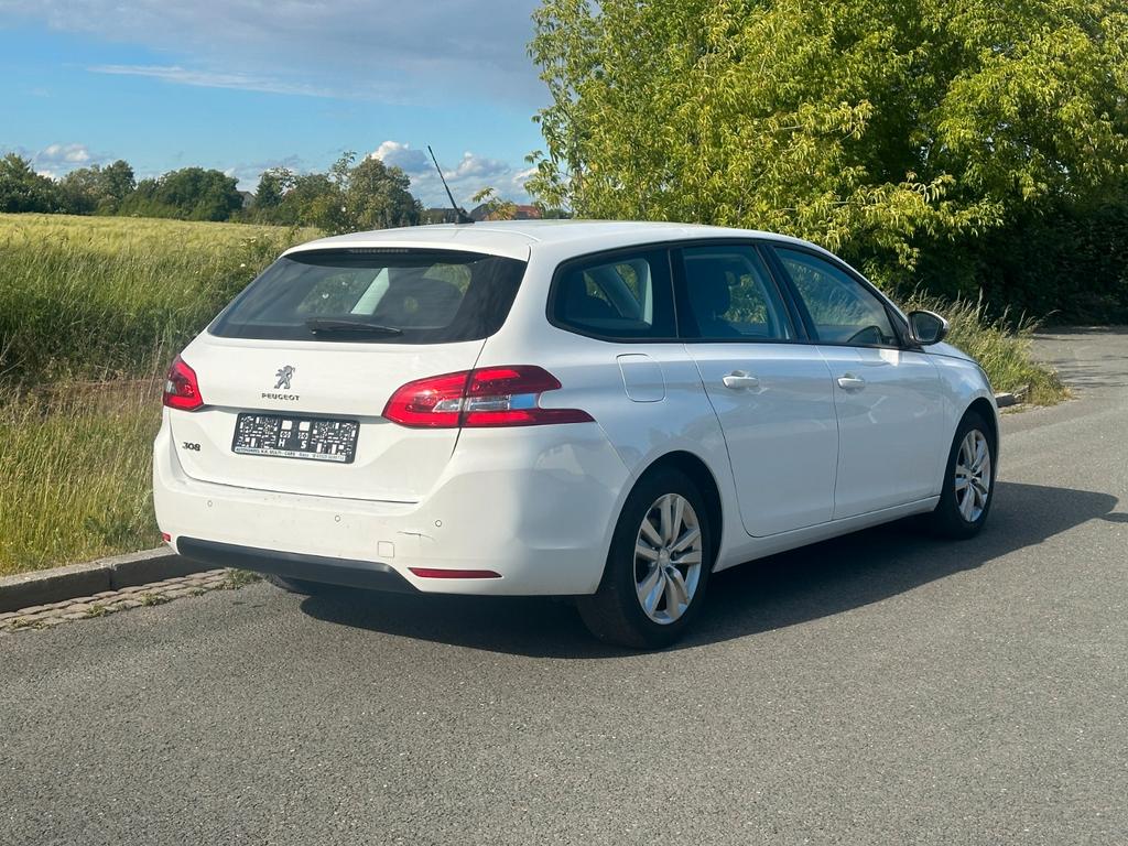 Peugeot 308 2021