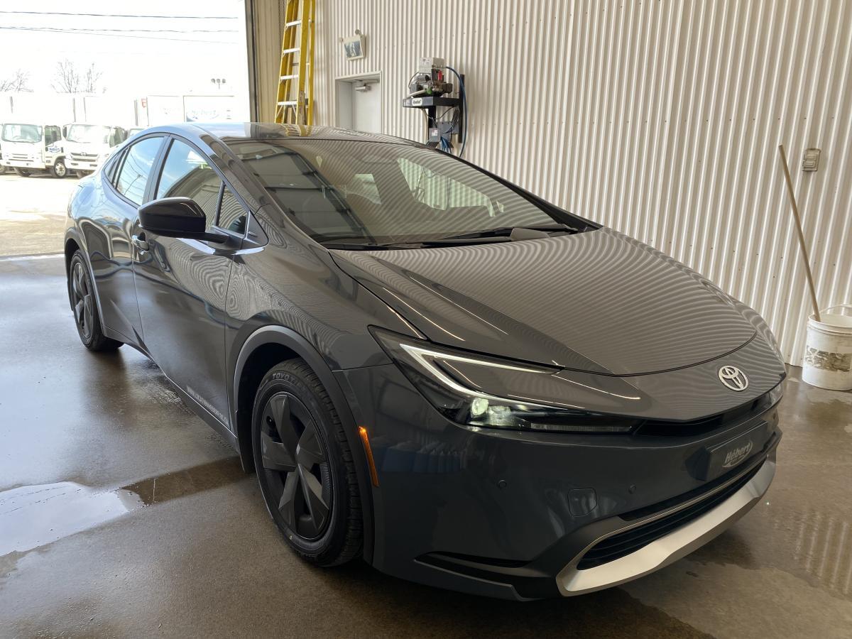 Toyota Prius 2025