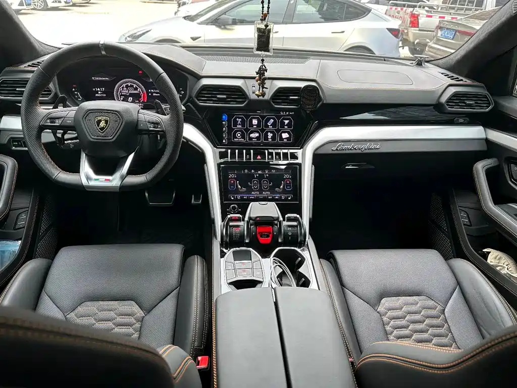 Lamborghini Urus 2020