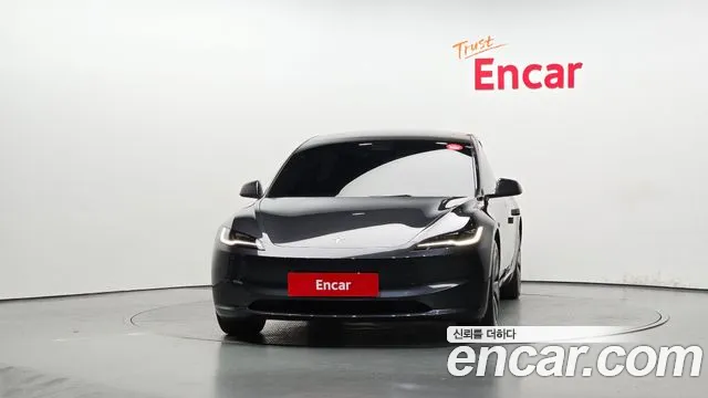 Tesla Model 3 2024