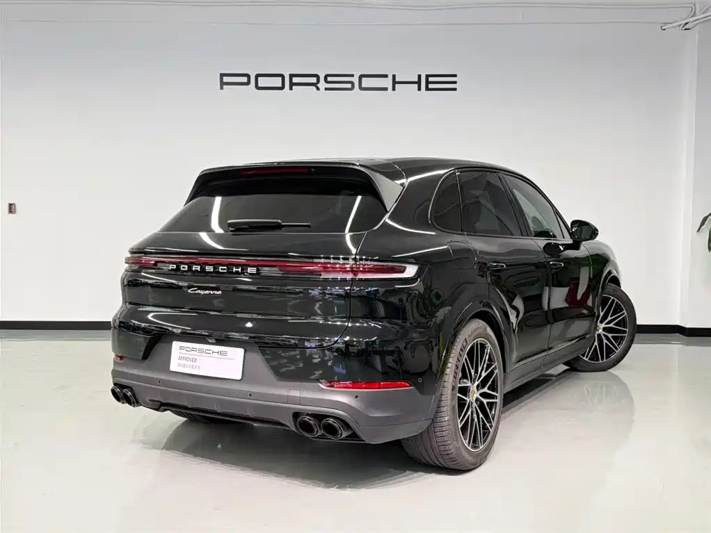 Porsche Cayenne 2024