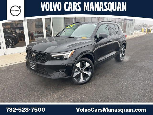 Volvo XC40 2025