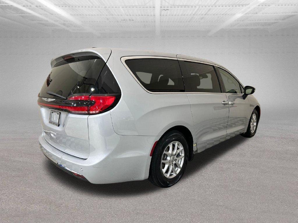 Chrysler Pacifica 2023