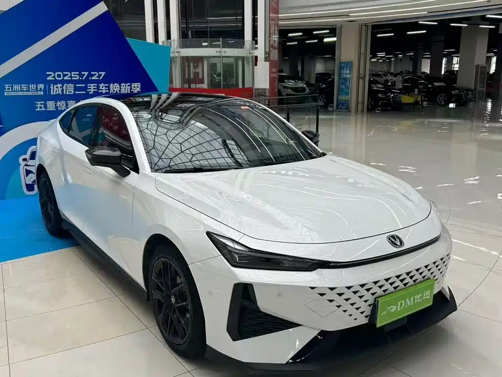Changan UNI-V 2024