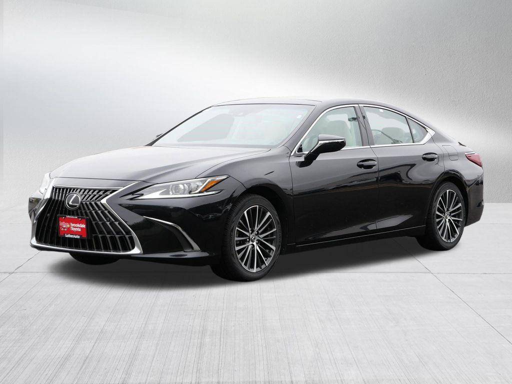 Lexus ES 2022