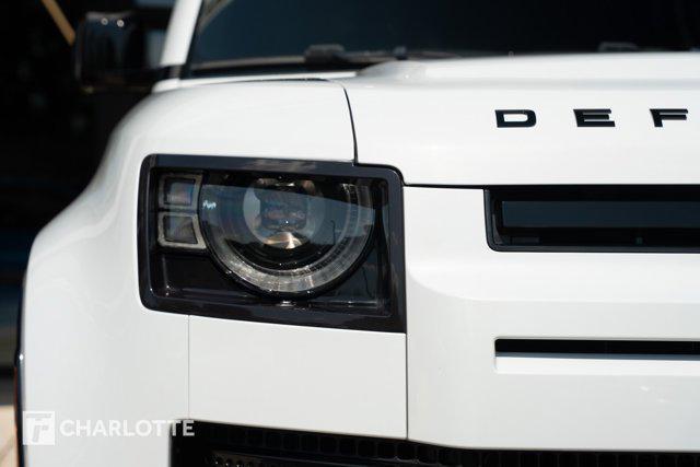 Land Rover Defender 2023
