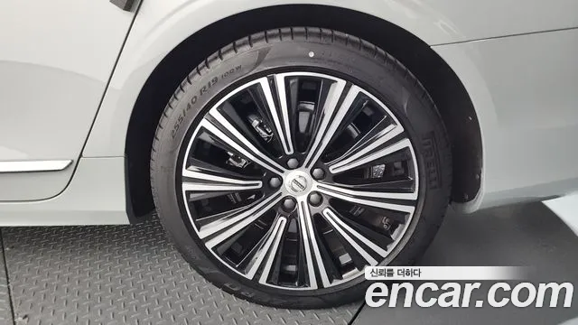 Volvo S90 2024