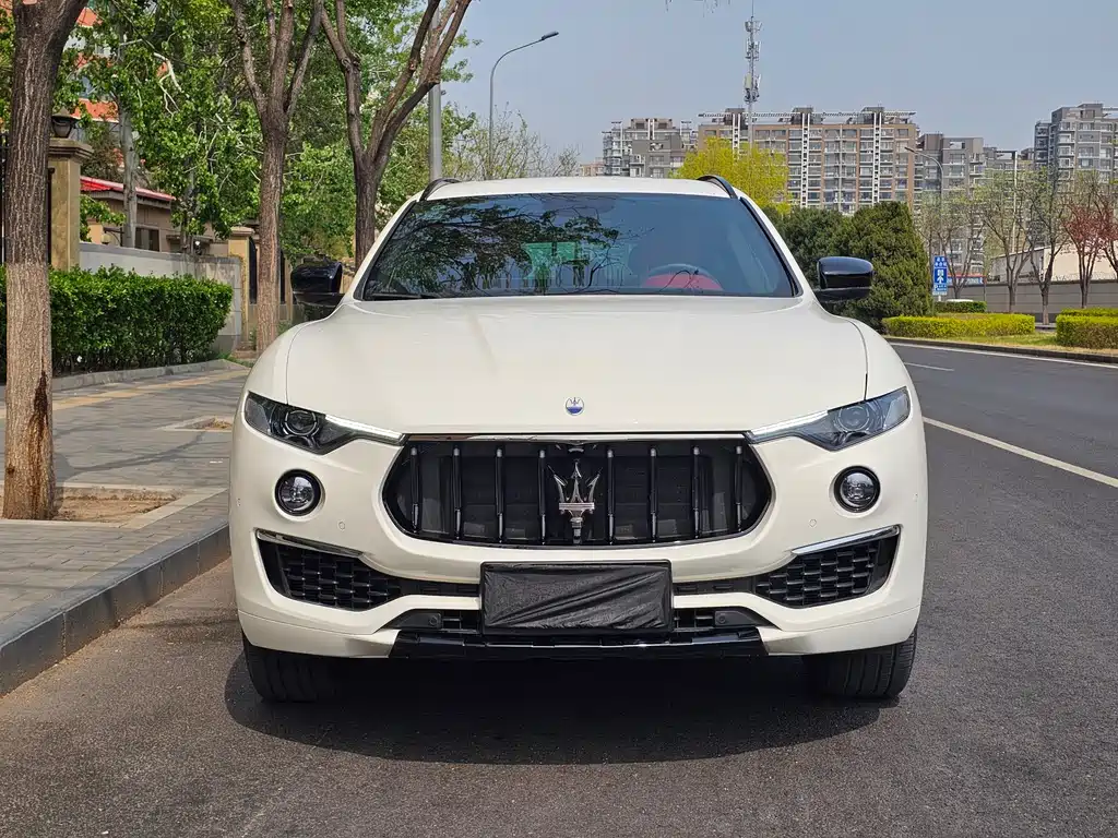 Maserati Levante 2022
