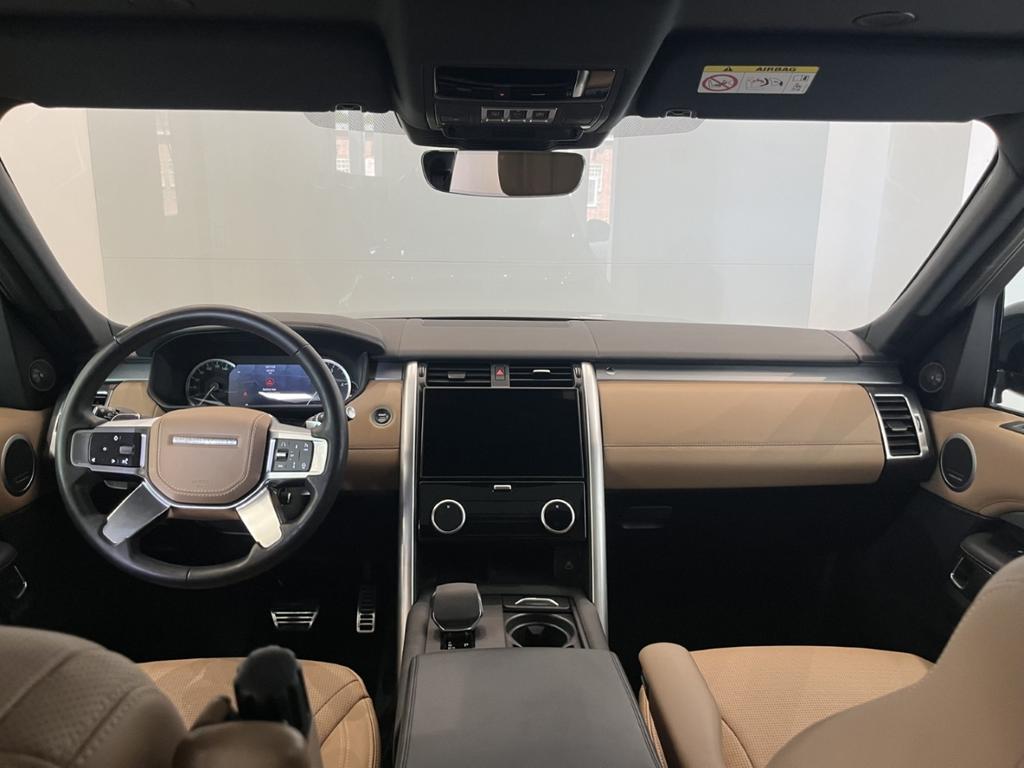 Land Rover Discovery 2023