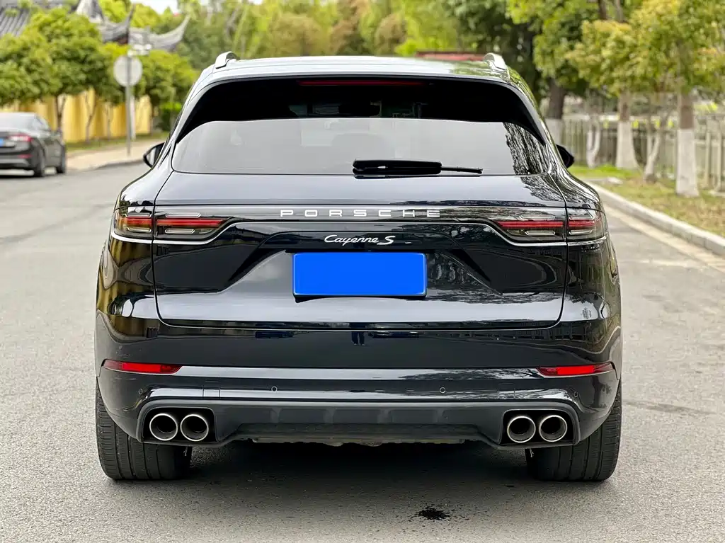 Porsche Cayenne 2022