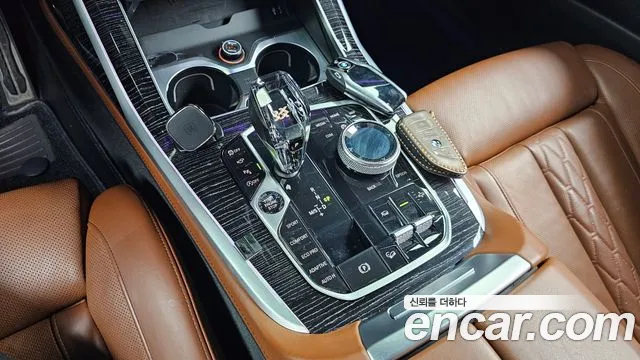 BMW X7 2021