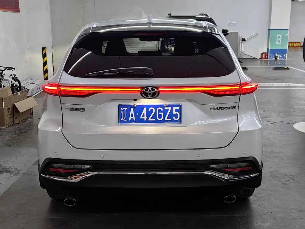 Toyota Harrier 2022