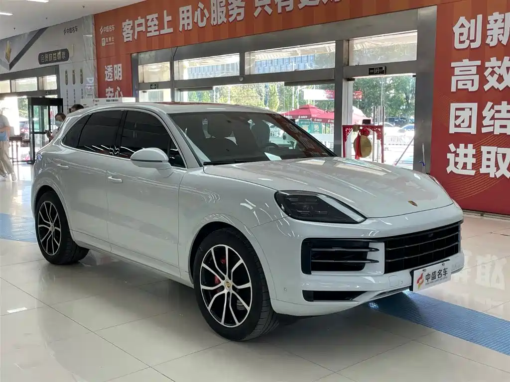 Porsche Cayenne 2024