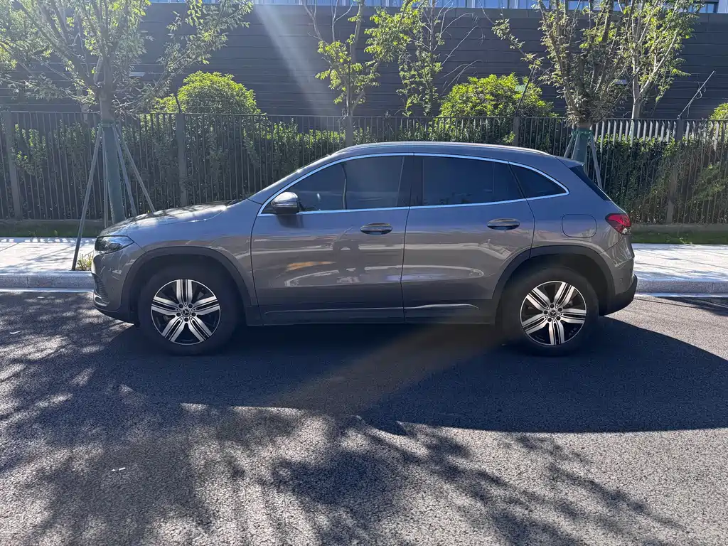 Mercedes-Benz EQA 2022