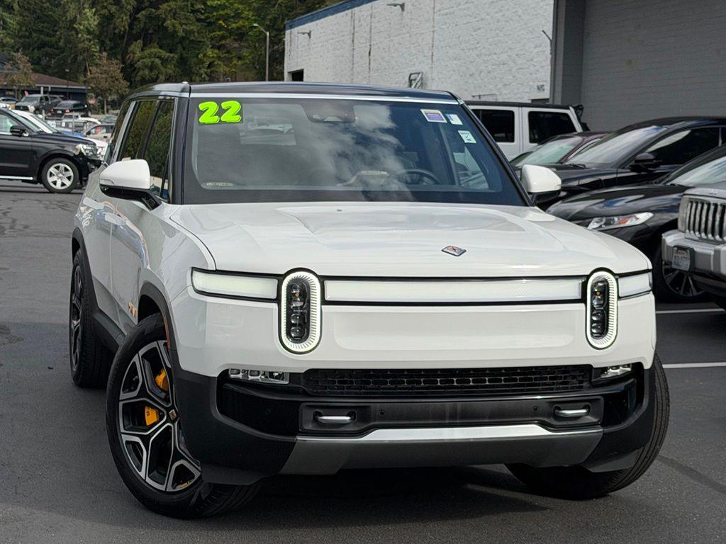 Rivian R1S 2022