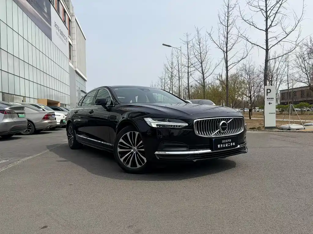 Volvo S90 2024