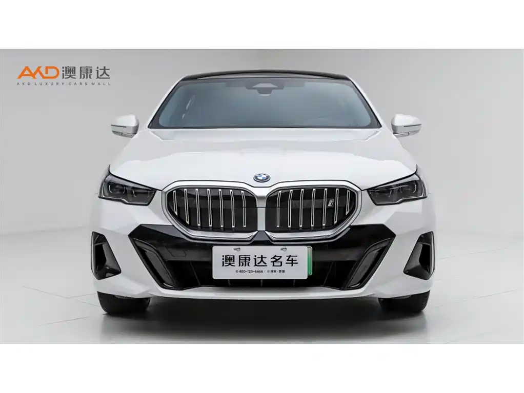 BMW i5 2025