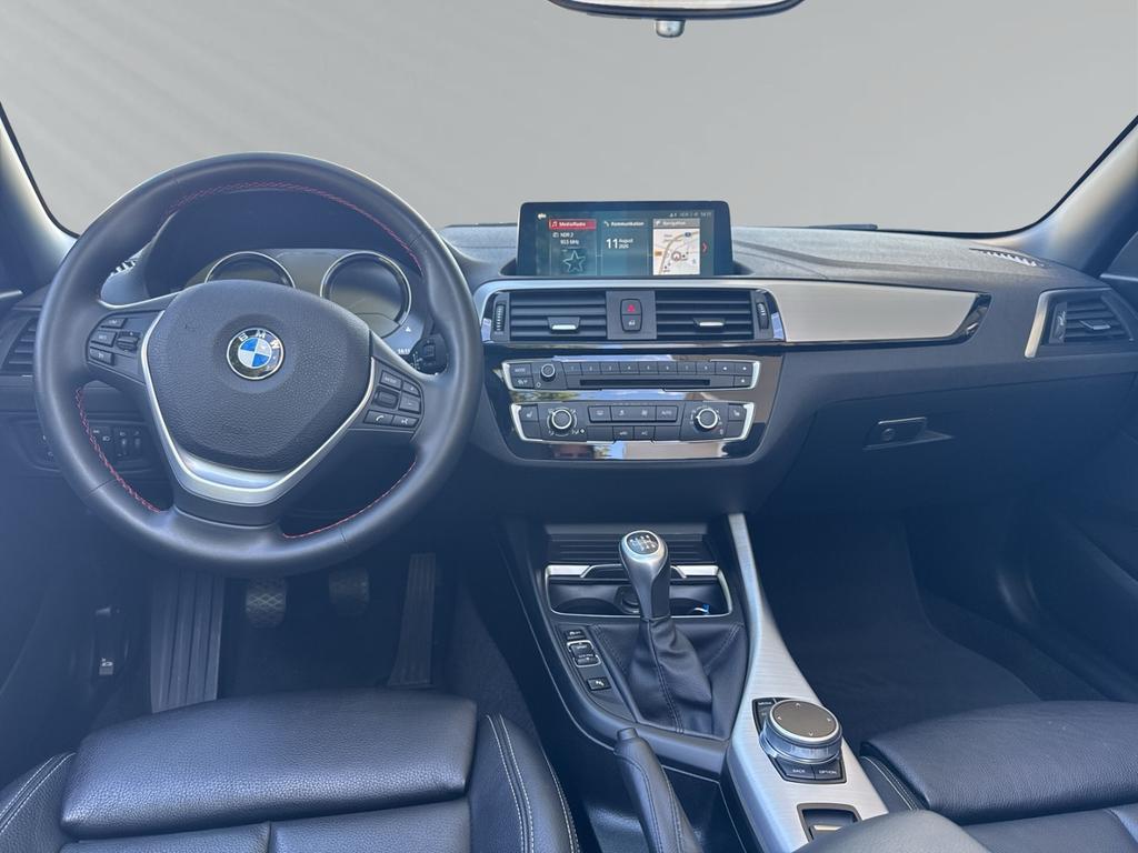 BMW 218 2021
