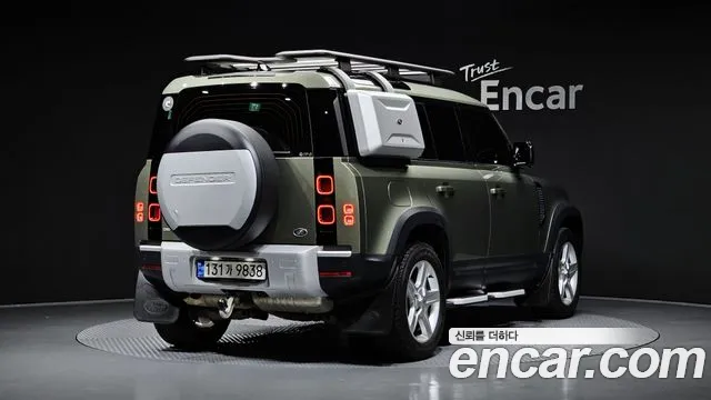 Land Rover Defender 2022