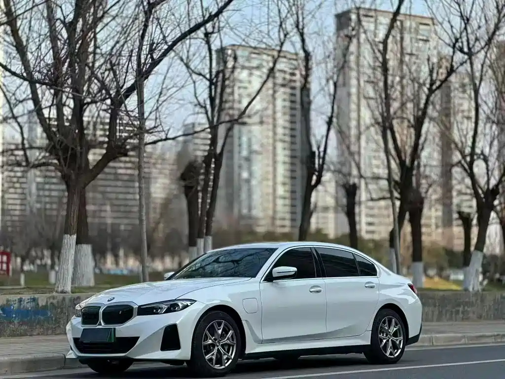 BMW i3 2024