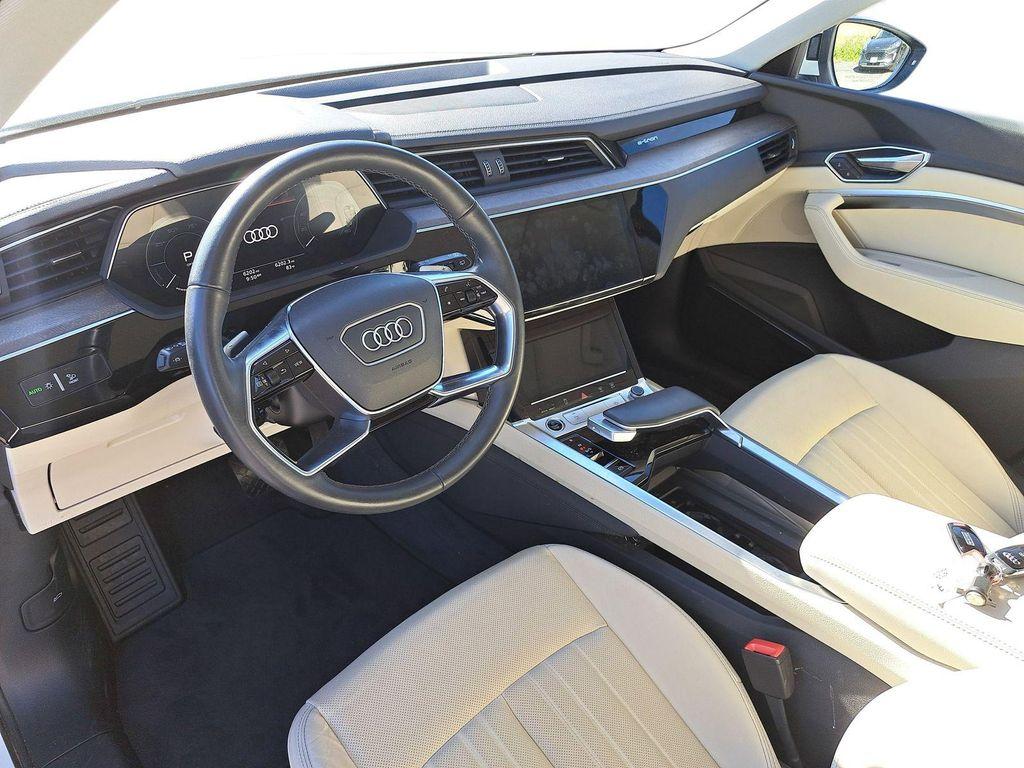 Audi Q8 e-tron 2024