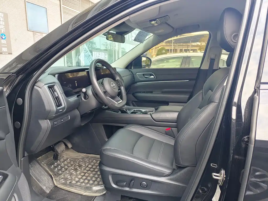 Nissan Pathfinder 2024