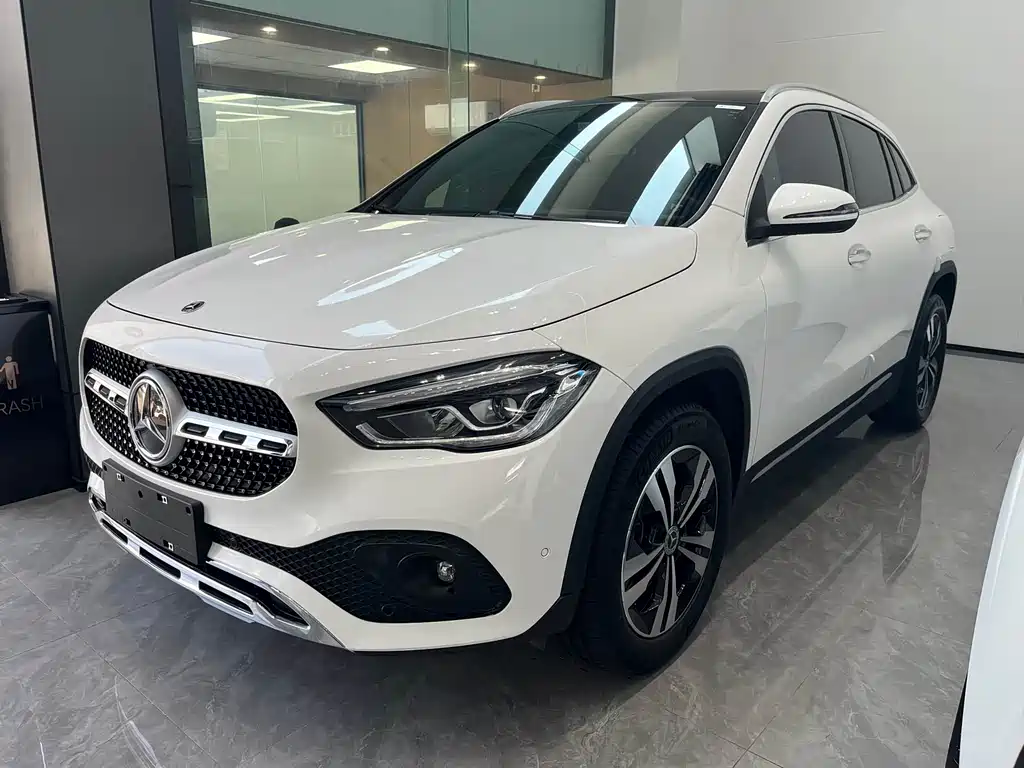 Mercedes-Benz GLA 2021