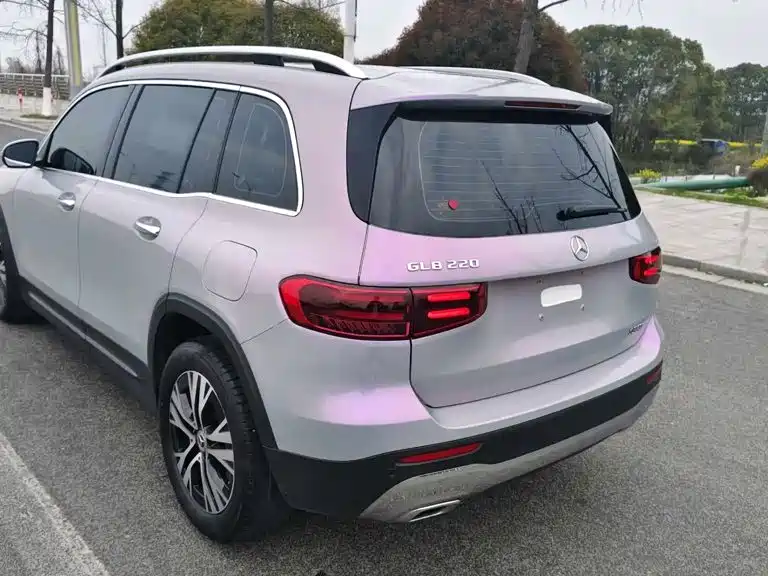 Mercedes-Benz GLB 2024