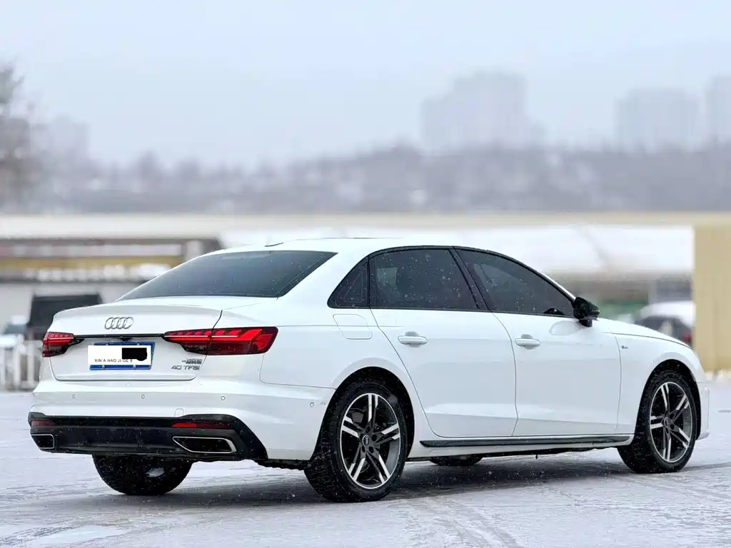 Audi A4 2023