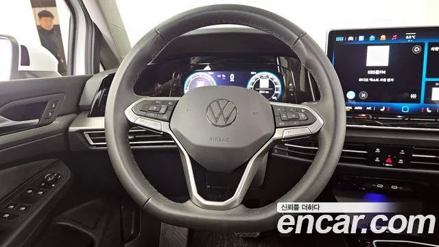 Volkswagen Golf 2025