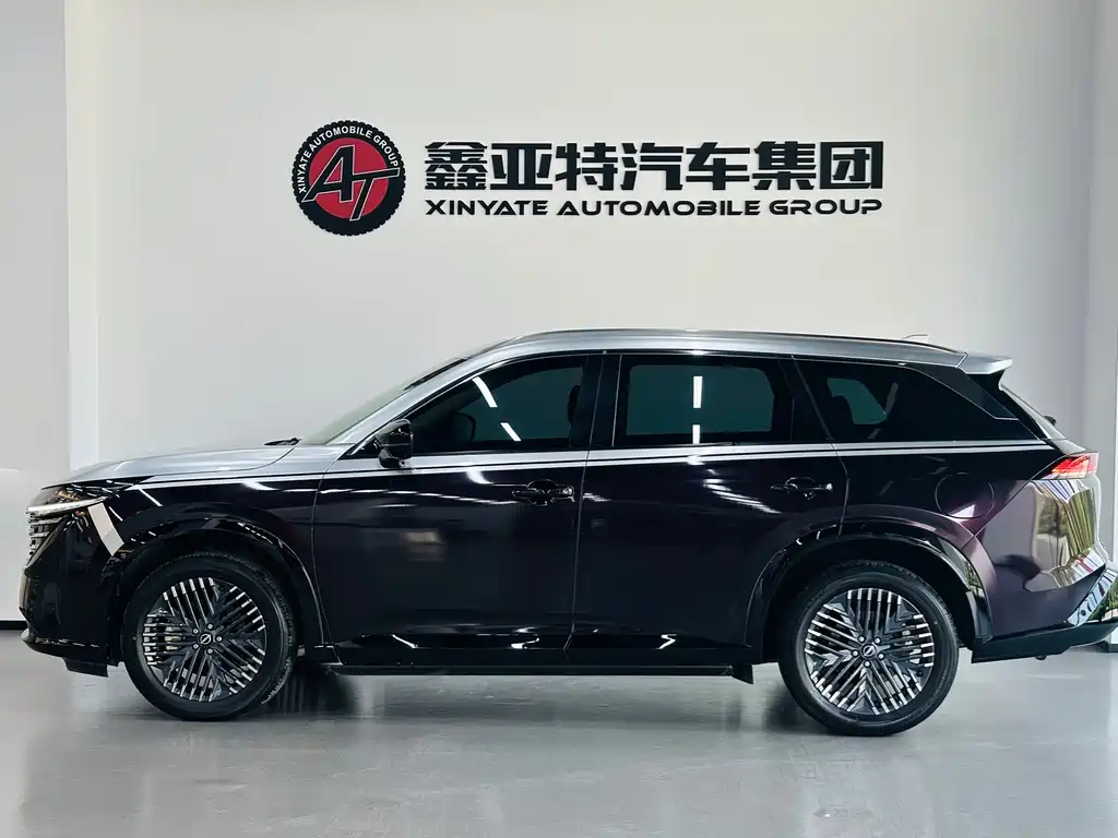 Nissan Pathfinder 2024