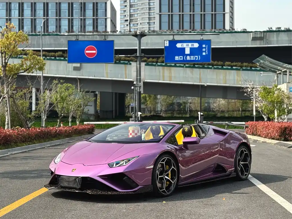 Lamborghini Huracán 2021