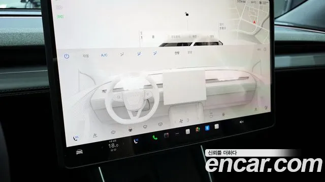 Tesla Model Y 2025
