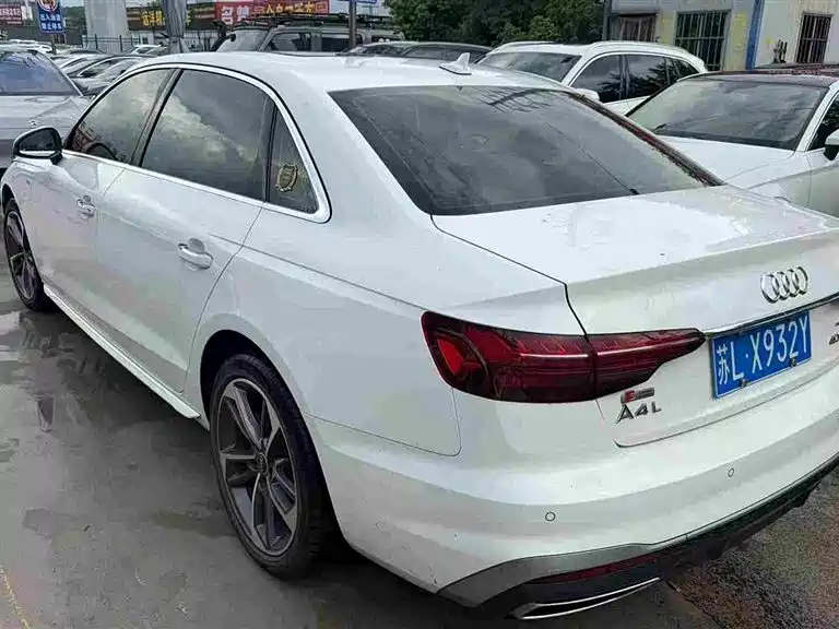 Audi A4 2023