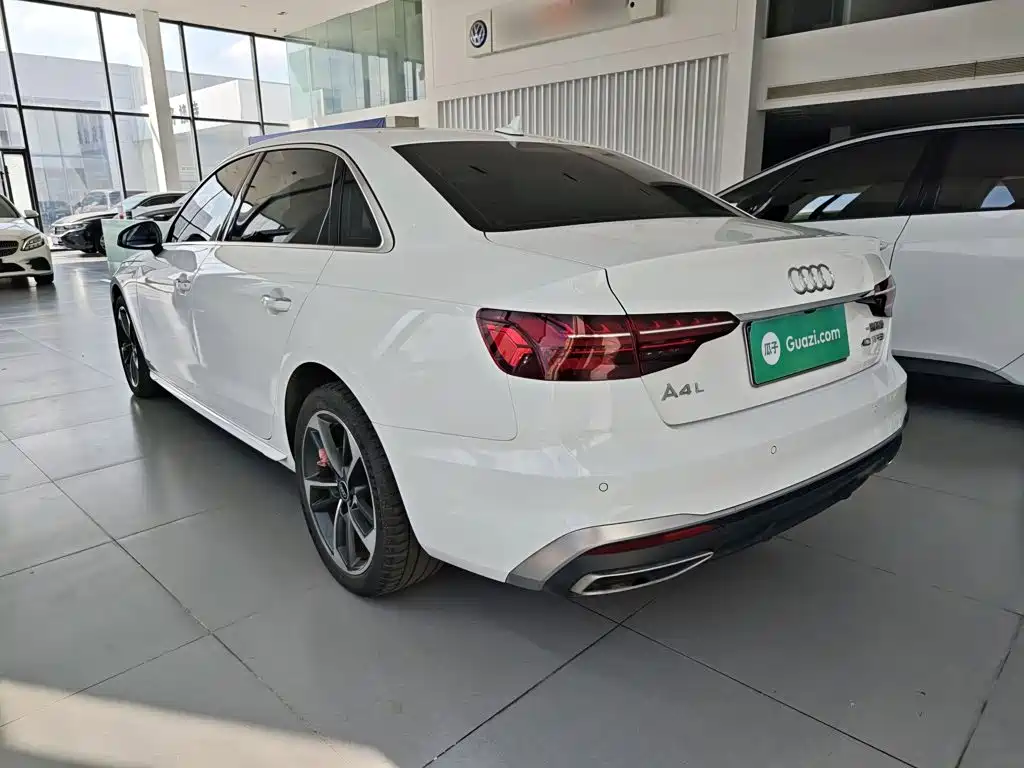 Audi A4 2023