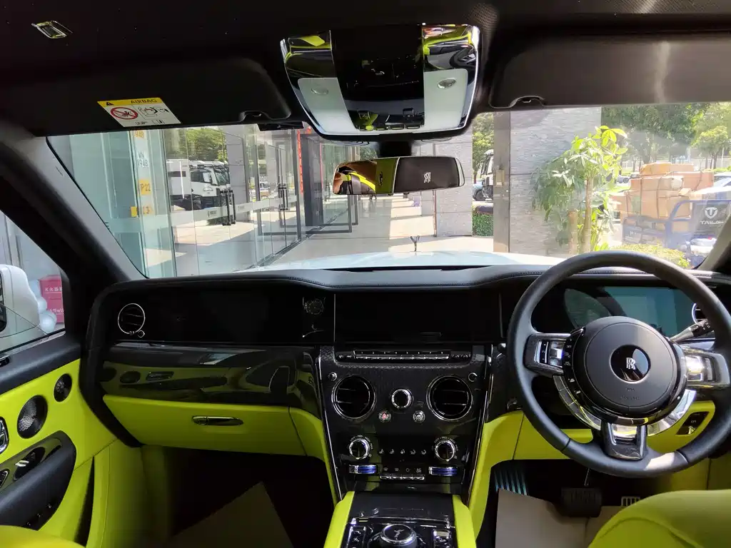 Rolls-Royce Cullinan 2024